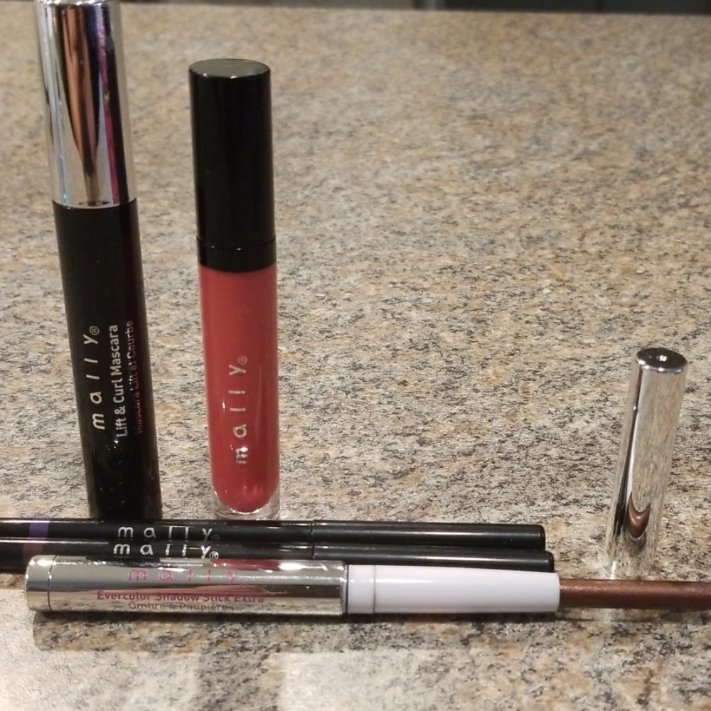 Mally makeup